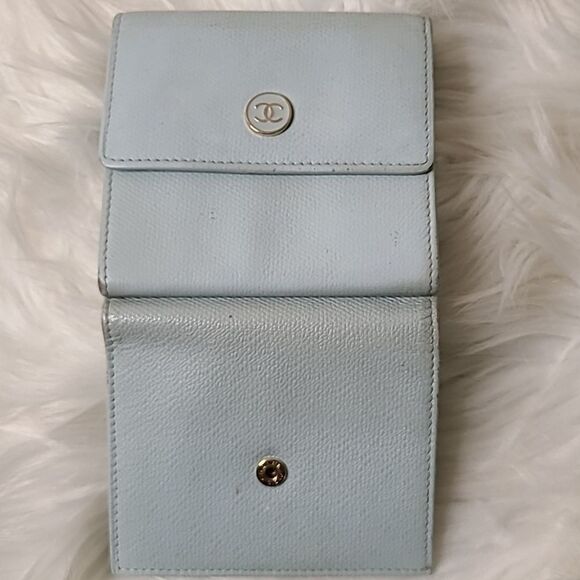 💯 Authentic Chanel Short Wallet 🍀 - Picture 14 of 15